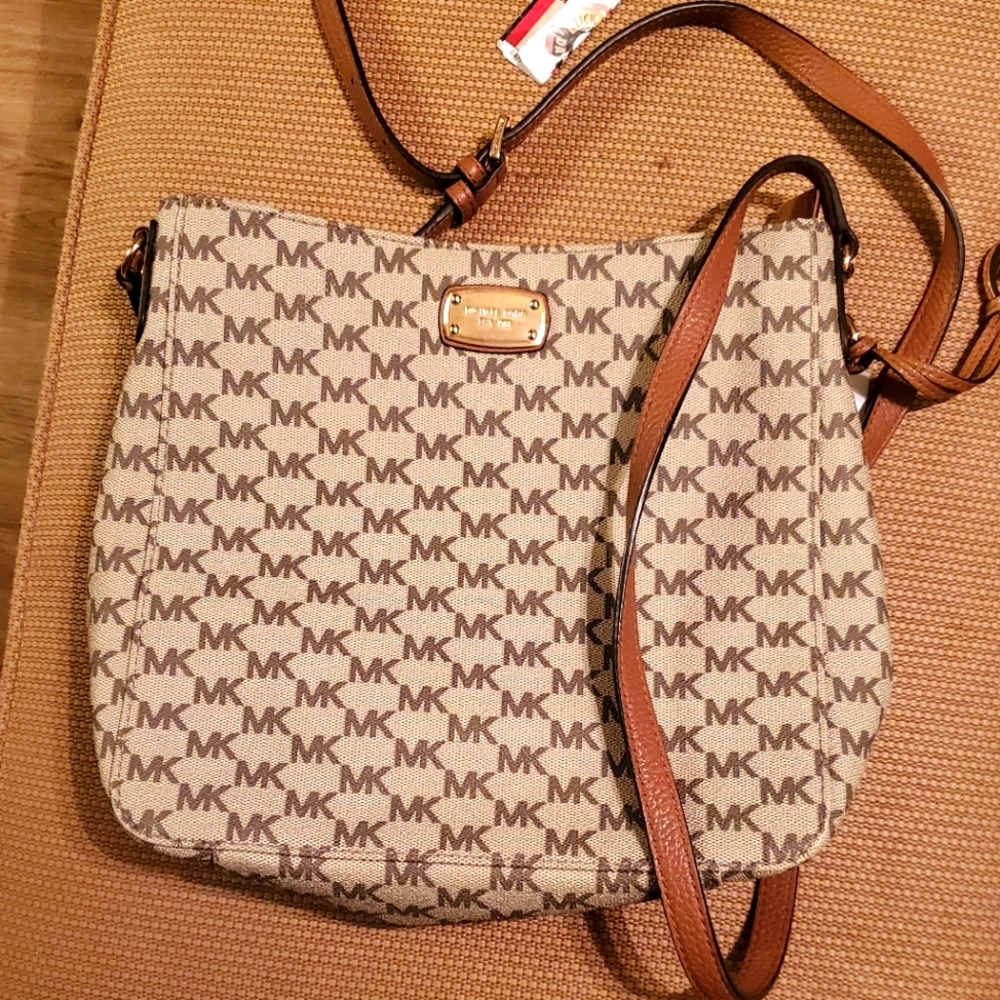 MK Cross body bag